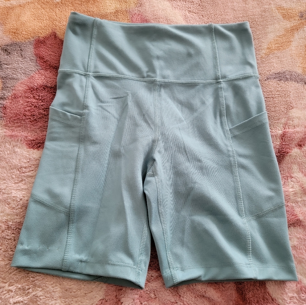 🥳 Freely Greenish Shorts